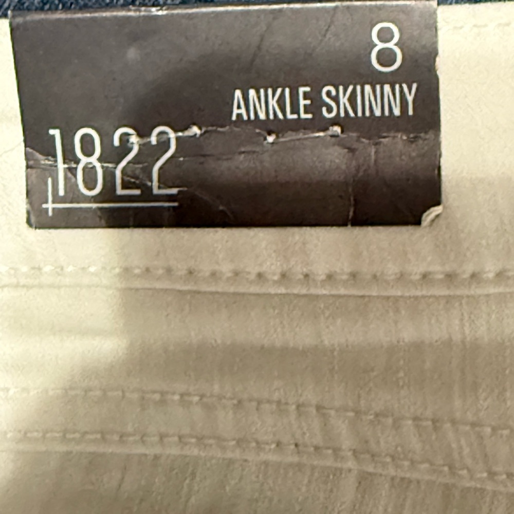 1822 Denim Women's White Jeans - Picture 5 of 5